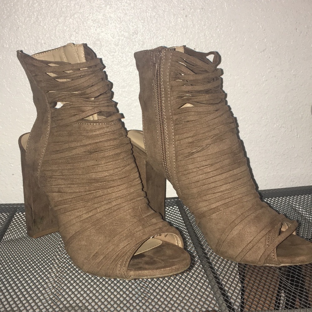 Tanned heels - Picture 2 of 3